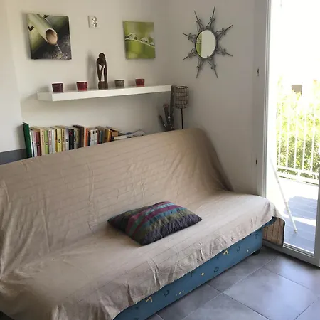 A 20 M De La Apartment *